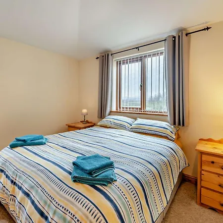 1 Bed In Kirkby-in-furness 94291 *