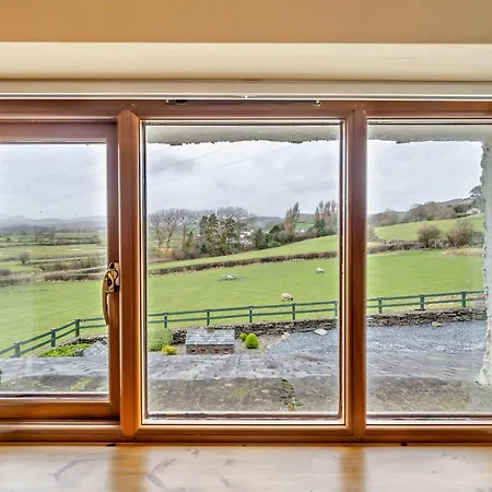 1 Bed In Kirkby-in-furness 94291 Holiday home Soutergate